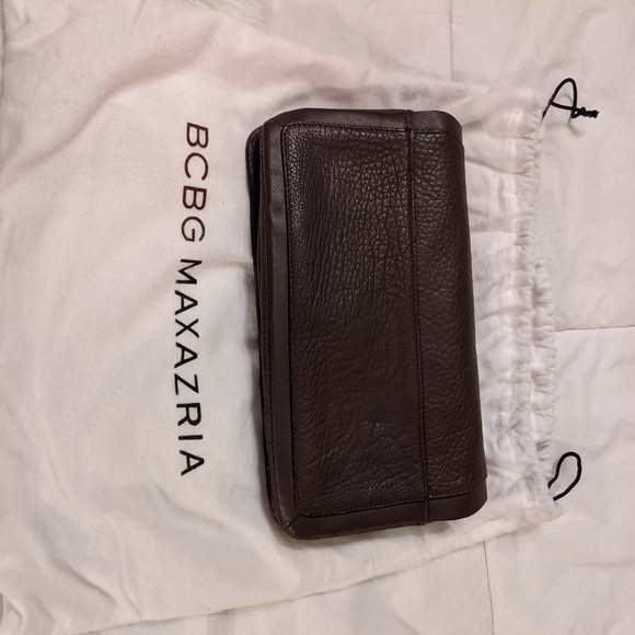 BCBG Paris Clutch Pre-Owned - Picture 2 of 4